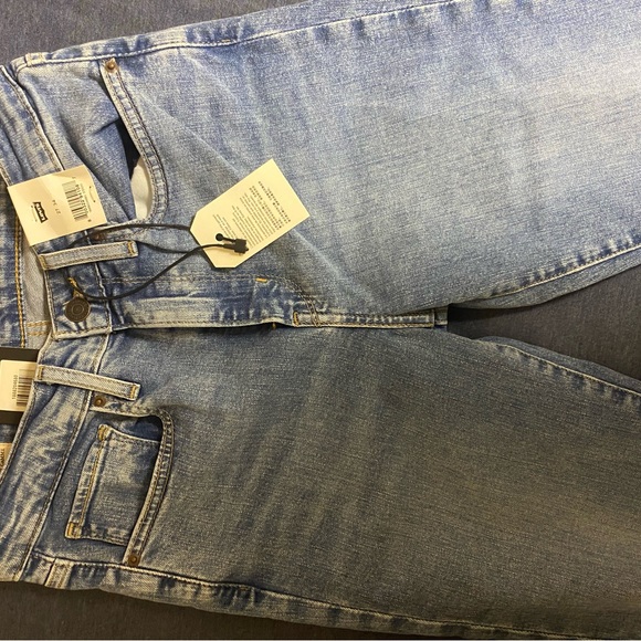 Levi’s 721 Womens High Rise Skinny Jean - Picture 3 of 3